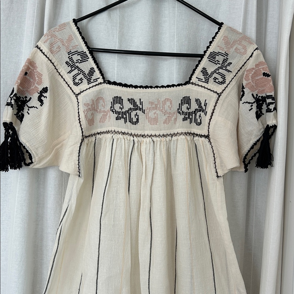 Ulla Johnson GORGEOUS Cream pink and Black Embroidered Blouse size 4 NWT - Picture 3 of 16